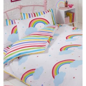 Lenjerie-pat-curcubeie-cu-nori-si-stele-pe-cer-2-fete-reversibile-lenjeriirosette-dublu